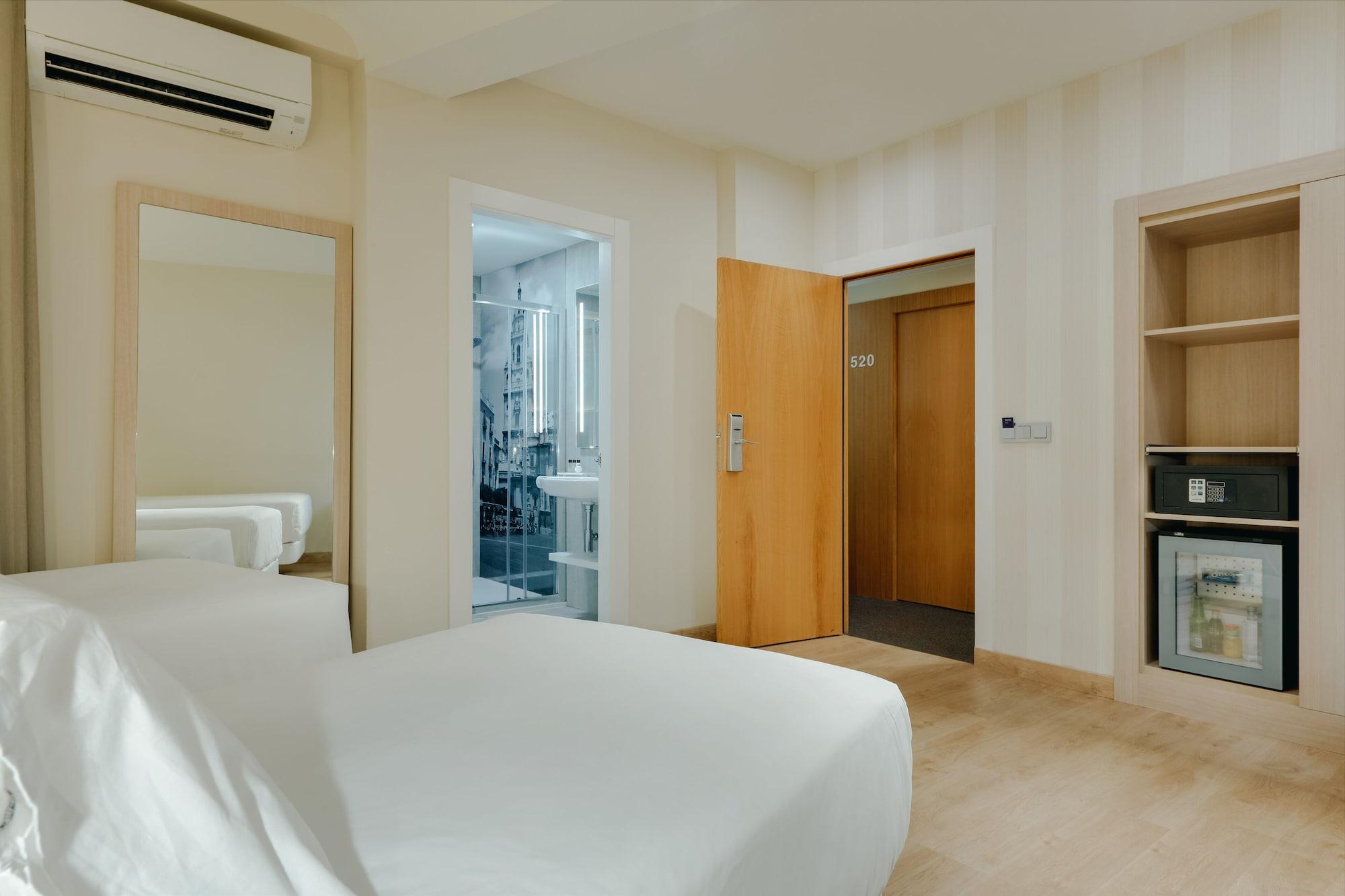 Hesperia Murcia Centro Exterior photo